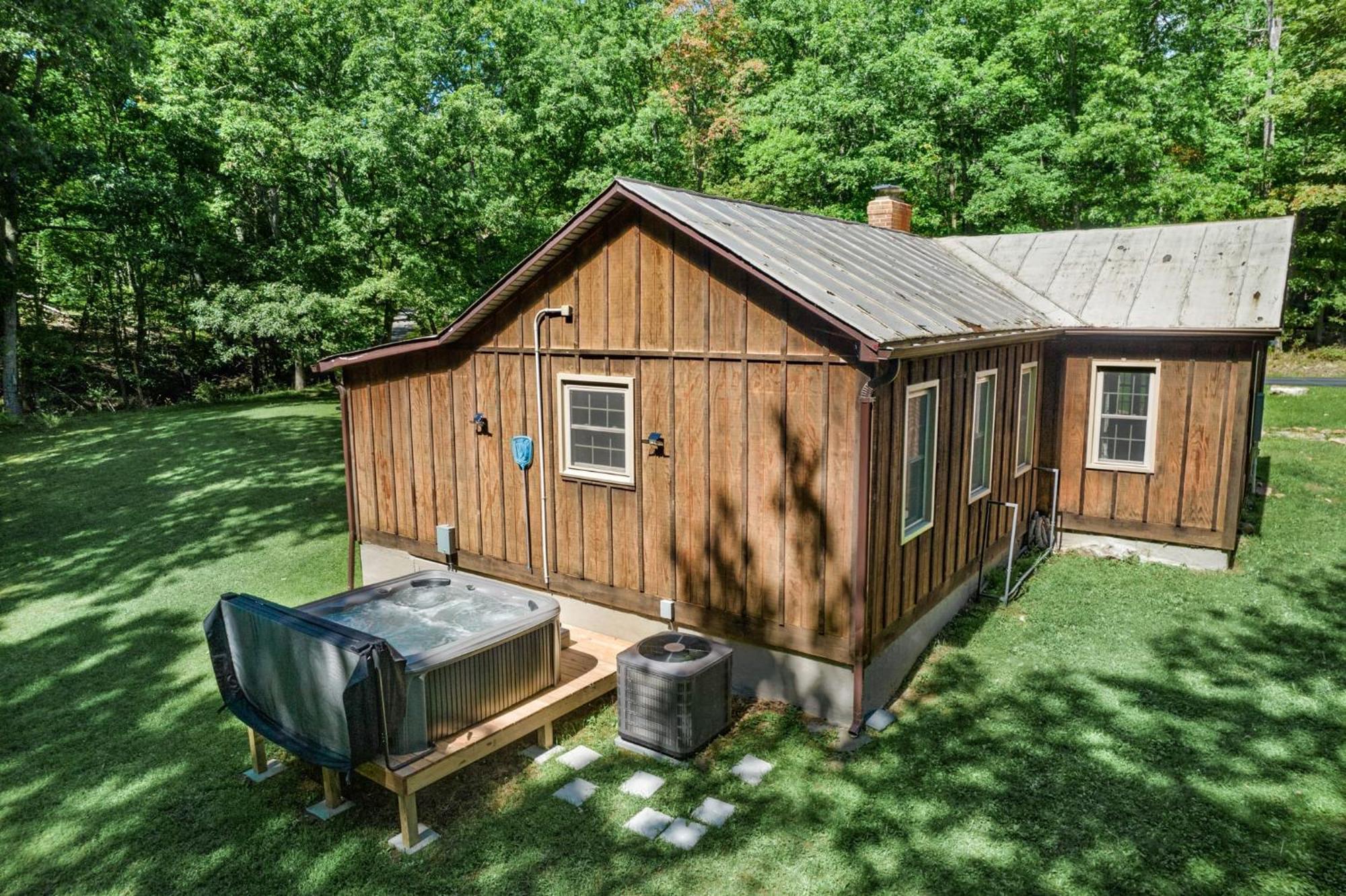 River Access W Hot Tub, Grill, Wifi, & Fire Pit! Lost City Extérieur photo